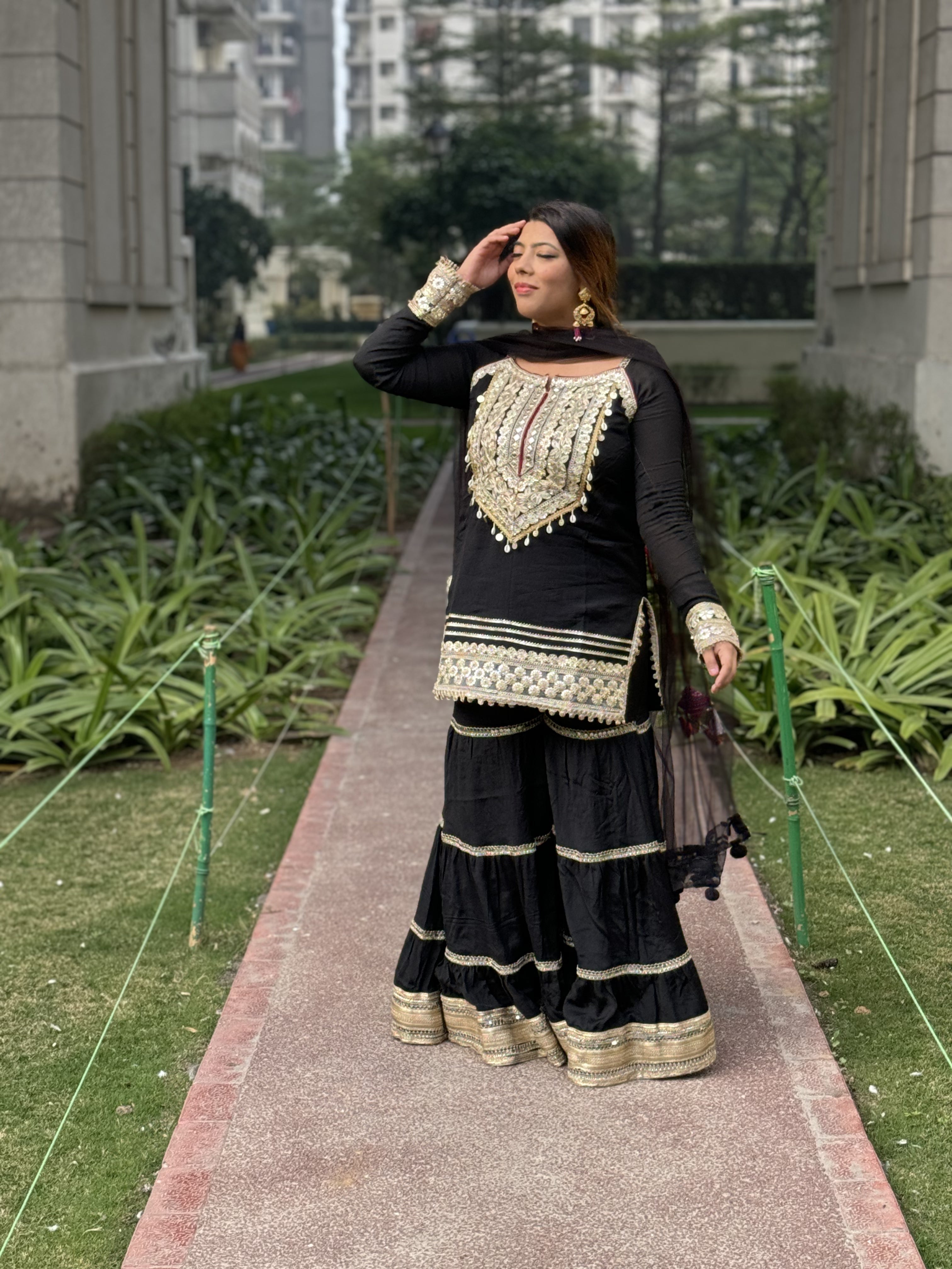 Black Sharaara Chinon Full Sleeves